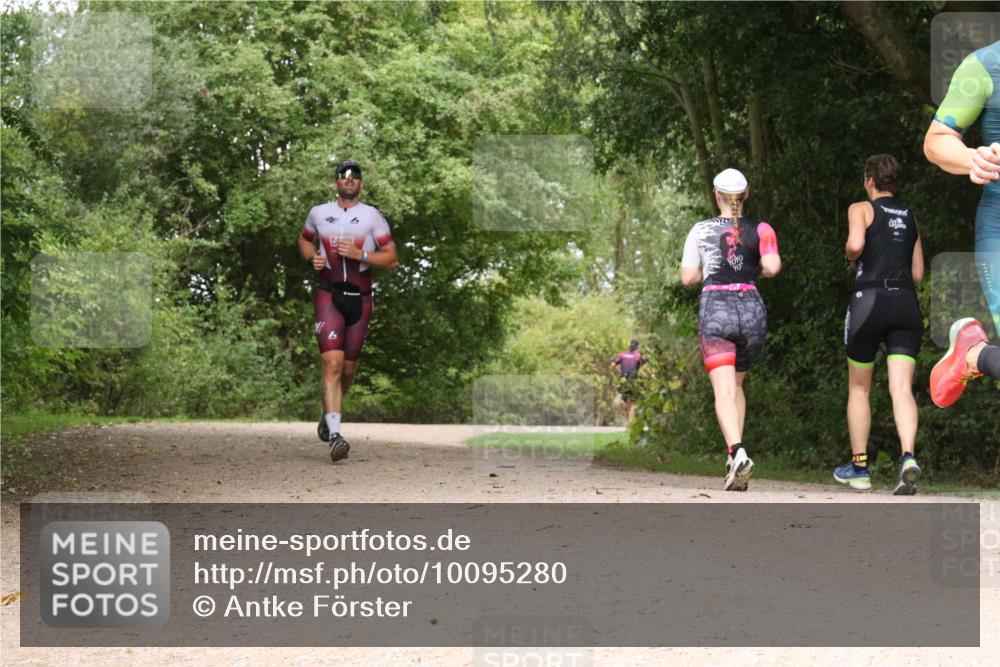 30.08.2026 - Elbe Triathlon Hamburg Antke Förster http://msf.ph/oto/10095280 30.08.2026 10:02:25 Laufen  meine-sportfotos.de