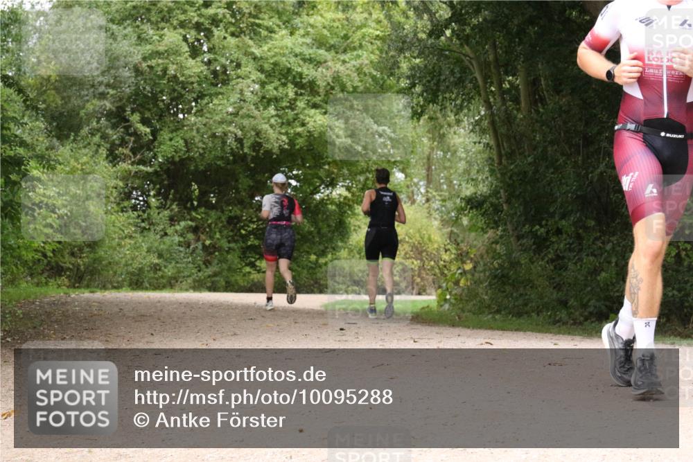 30.08.2026 - Elbe Triathlon Hamburg Antke Förster http://msf.ph/oto/10095288 30.08.2026 10:02:28 Laufen 30 meine-sportfotos.de