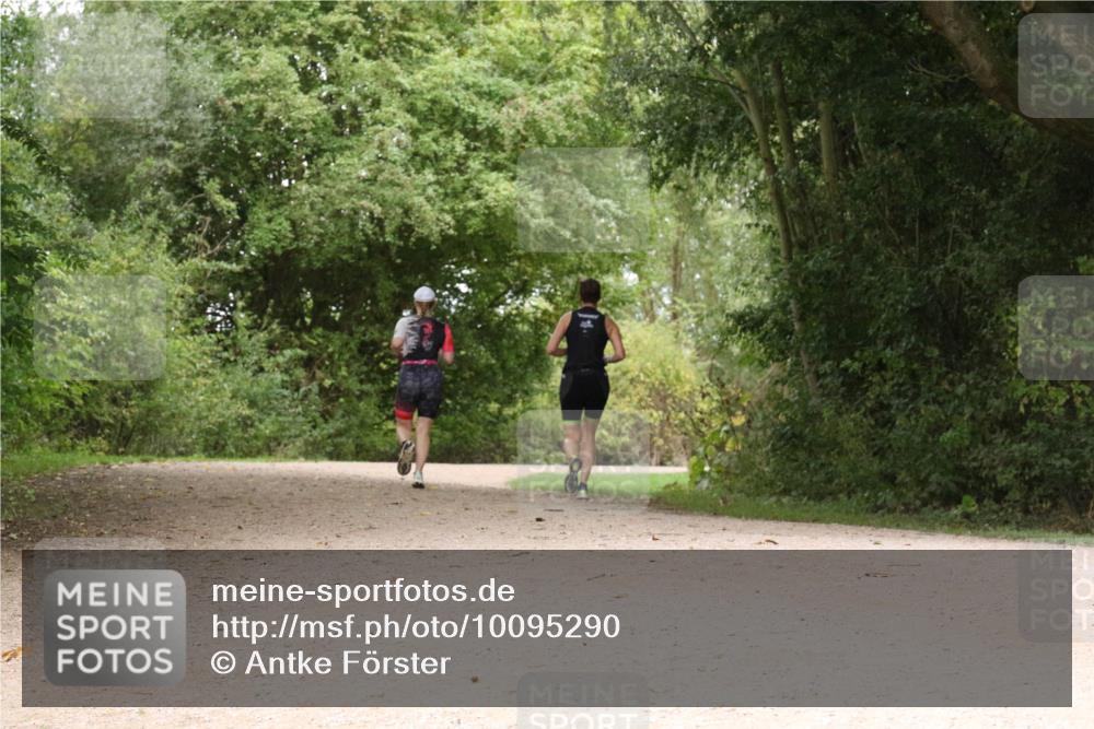 30.08.2026 - Elbe Triathlon Hamburg Antke Förster http://msf.ph/oto/10095290 30.08.2026 10:02:29 Laufen  meine-sportfotos.de