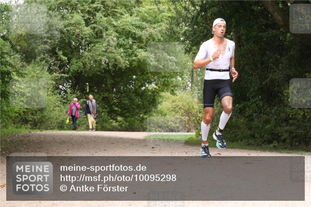 30.08.2026 - Elbe Triathlon Hamburg Antke Förster http://msf.ph/oto/10095298 30.08.2026 10:03:14 Laufen  meine-sportfotos.de