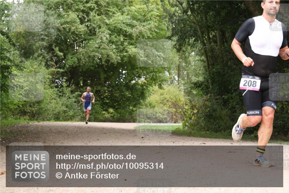30.08.2026 - Elbe Triathlon Hamburg Antke Förster http://msf.ph/oto/10095314 30.08.2026 10:03:40 Laufen 208 meine-sportfotos.de
