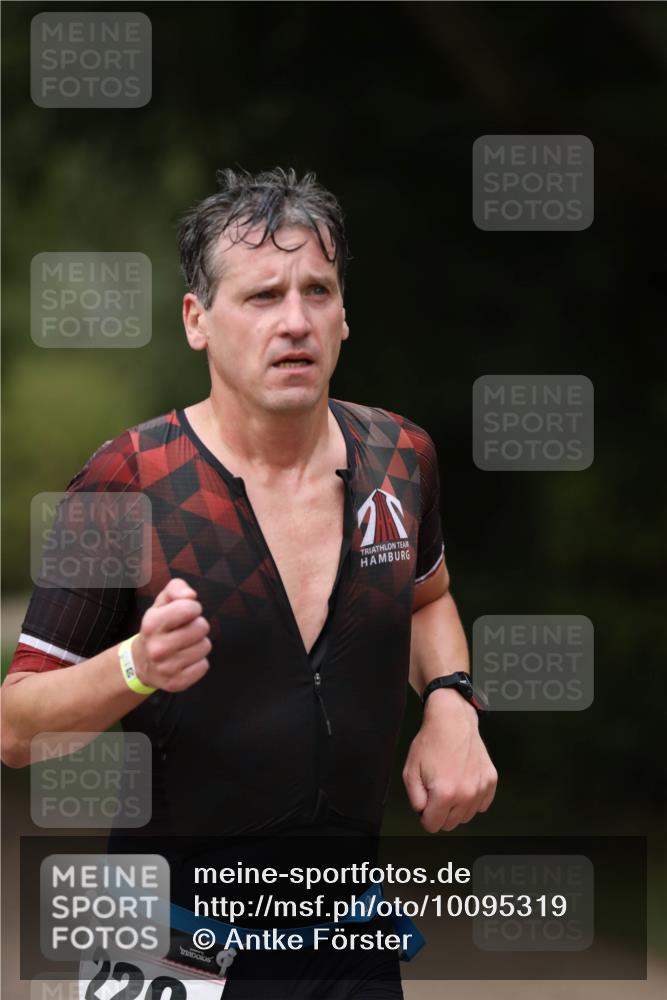 30.08.2026 - Elbe Triathlon Hamburg Antke Förster http://msf.ph/oto/10095319 30.08.2026 09:55:11 Laufen 22 meine-sportfotos.de