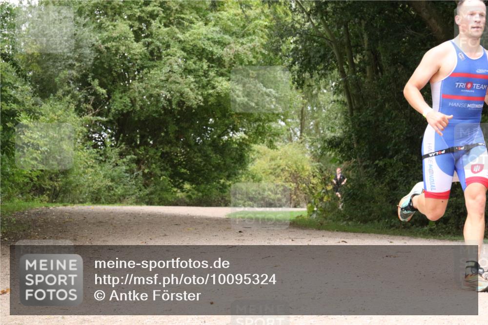 30.08.2026 - Elbe Triathlon Hamburg Antke Förster http://msf.ph/oto/10095324 30.08.2026 10:03:47 Laufen  meine-sportfotos.de