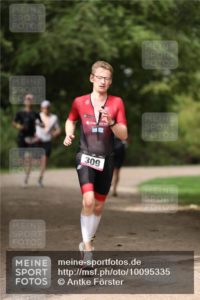 30.08.2026 - Elbe Triathlon Hamburg Antke Förster http://msf.ph/oto/10095335 30.08.2026 09:55:49 Laufen 309 meine-sportfotos.de