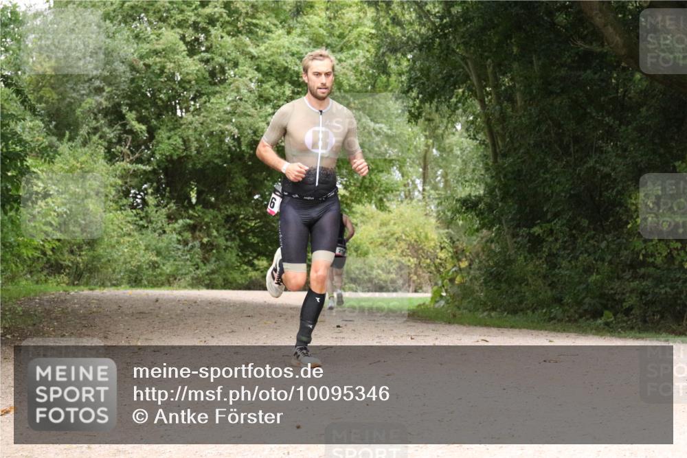 30.08.2026 - Elbe Triathlon Hamburg Antke Förster http://msf.ph/oto/10095346 30.08.2026 10:04:22 Laufen 6 meine-sportfotos.de