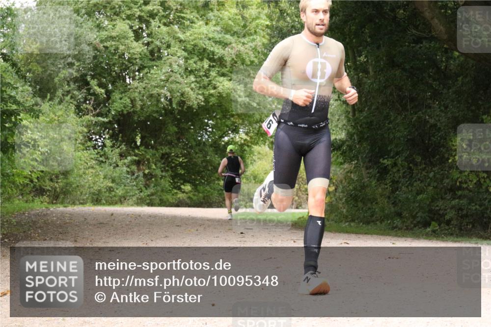 30.08.2026 - Elbe Triathlon Hamburg Antke Förster http://msf.ph/oto/10095348 30.08.2026 10:04:22 Laufen 6 meine-sportfotos.de