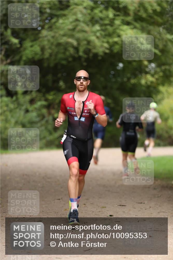 30.08.2026 - Elbe Triathlon Hamburg Antke Förster http://msf.ph/oto/10095353 30.08.2026 09:56:08 Laufen  meine-sportfotos.de