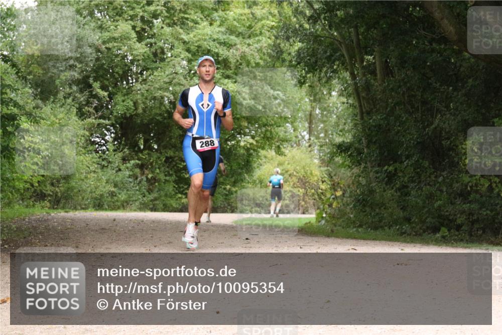 30.08.2026 - Elbe Triathlon Hamburg Antke Förster http://msf.ph/oto/10095354 30.08.2026 10:04:40 Laufen 288 meine-sportfotos.de