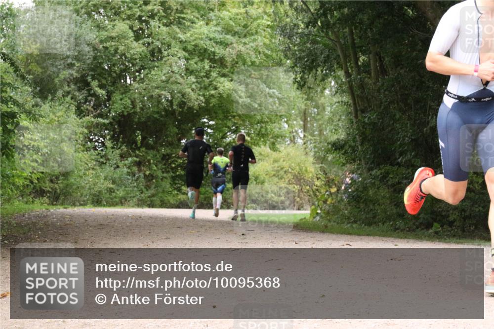 30.08.2026 - Elbe Triathlon Hamburg Antke Förster http://msf.ph/oto/10095368 30.08.2026 10:05:04 Laufen  meine-sportfotos.de