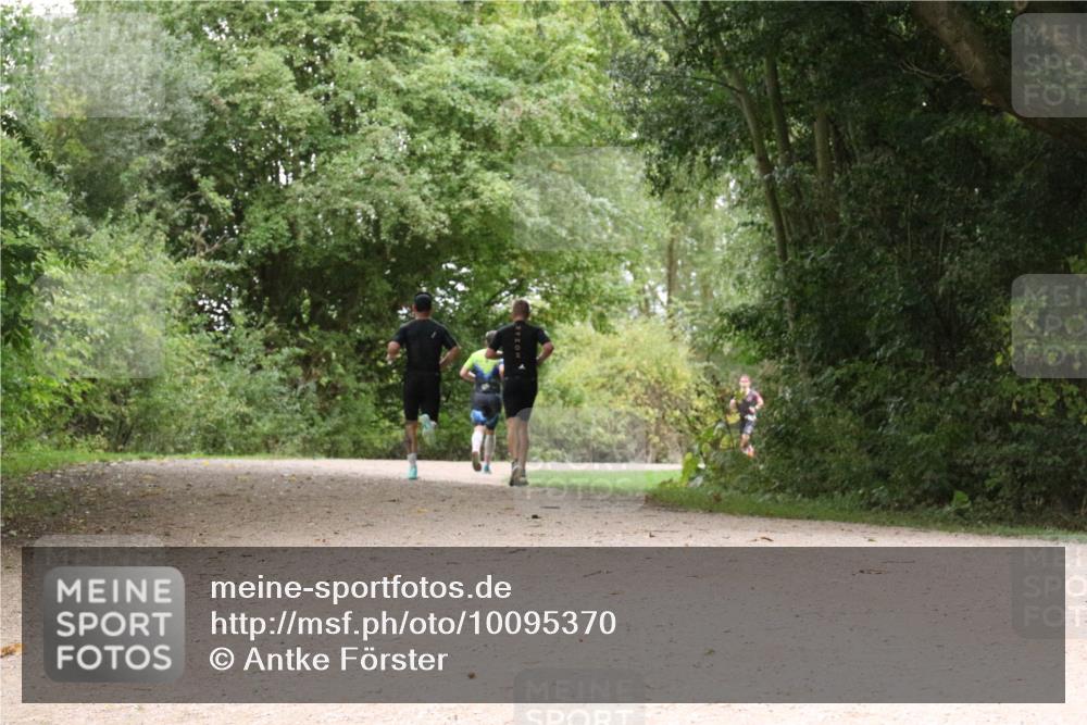 30.08.2026 - Elbe Triathlon Hamburg Antke Förster http://msf.ph/oto/10095370 30.08.2026 10:05:04 Laufen  meine-sportfotos.de