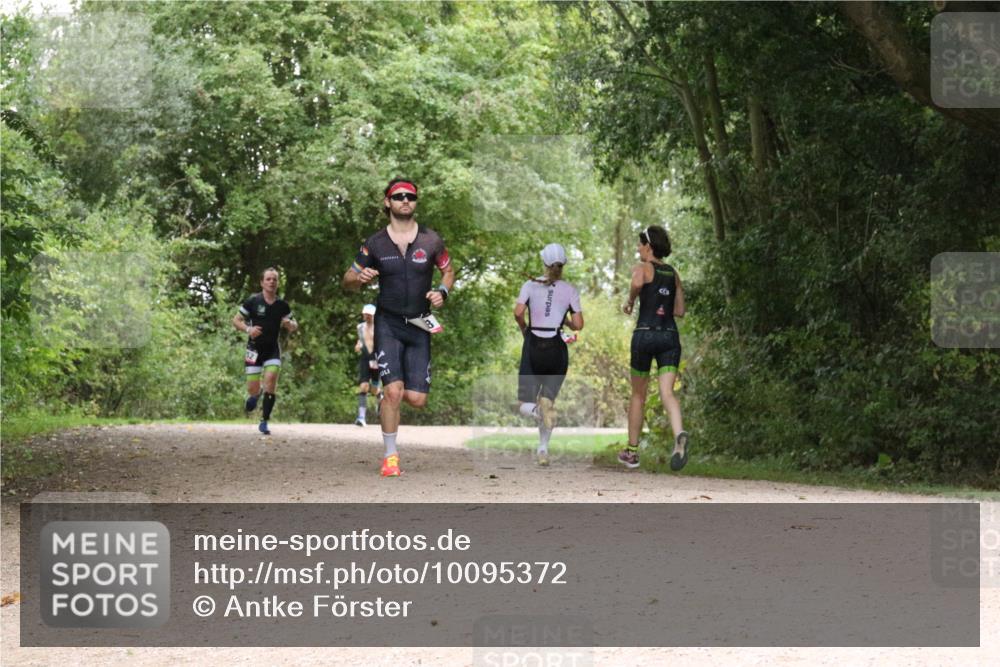 30.08.2026 - Elbe Triathlon Hamburg Antke Förster http://msf.ph/oto/10095372 30.08.2026 10:05:17 Laufen  meine-sportfotos.de