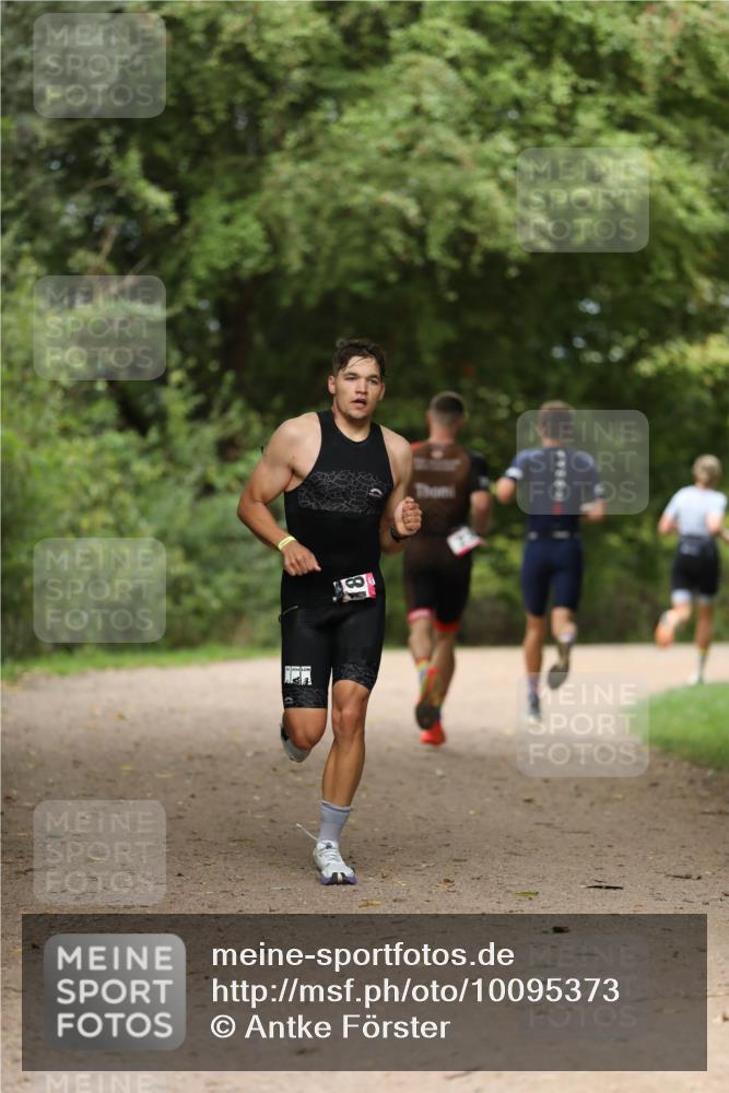 30.08.2026 - Elbe Triathlon Hamburg Antke Förster http://msf.ph/oto/10095373 30.08.2026 09:56:38 Laufen 18 meine-sportfotos.de