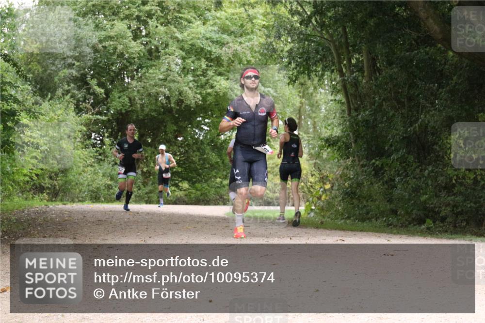 30.08.2026 - Elbe Triathlon Hamburg Antke Förster http://msf.ph/oto/10095374 30.08.2026 10:05:17 Laufen  meine-sportfotos.de