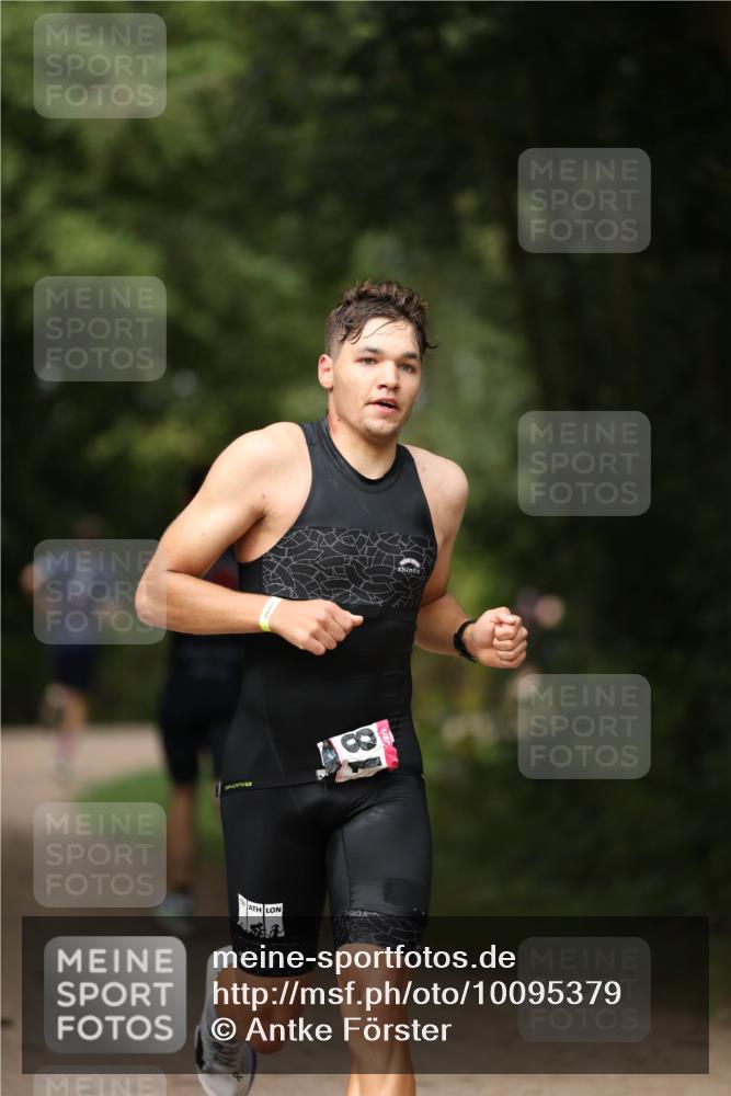 30.08.2026 - Elbe Triathlon Hamburg Antke Förster http://msf.ph/oto/10095379 30.08.2026 09:56:40 Laufen 18 meine-sportfotos.de
