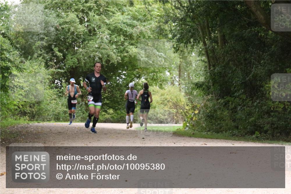 30.08.2026 - Elbe Triathlon Hamburg Antke Förster http://msf.ph/oto/10095380 30.08.2026 10:05:19 Laufen 52, 207 meine-sportfotos.de