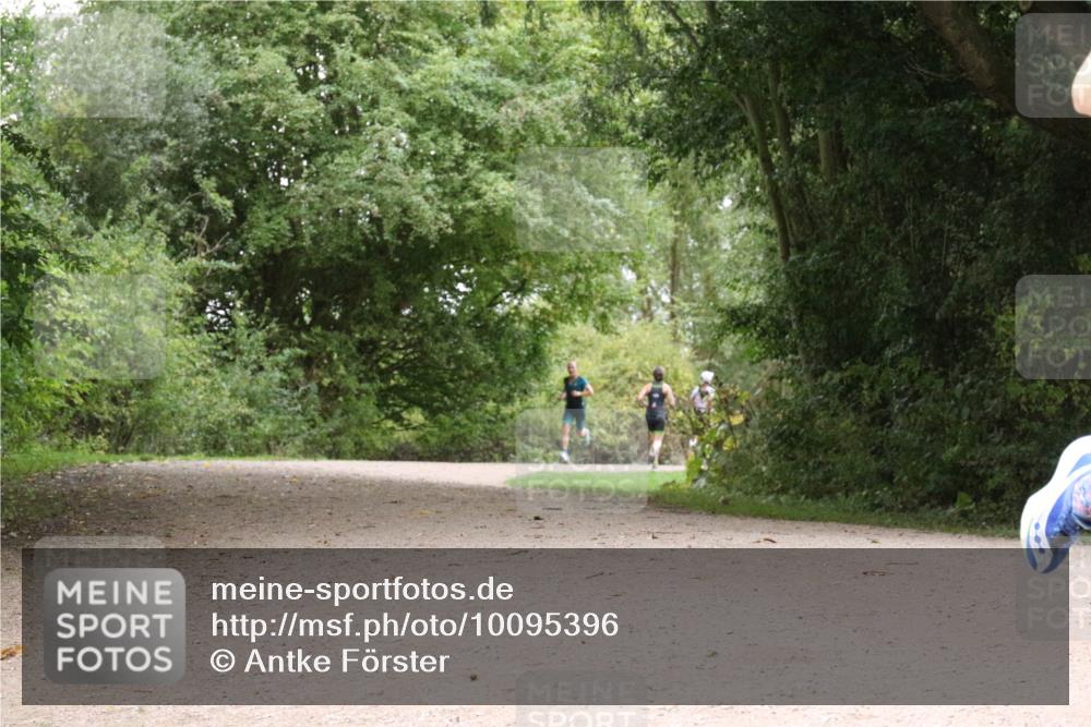 30.08.2026 - Elbe Triathlon Hamburg Antke Förster http://msf.ph/oto/10095396 30.08.2026 10:05:26 Laufen  meine-sportfotos.de