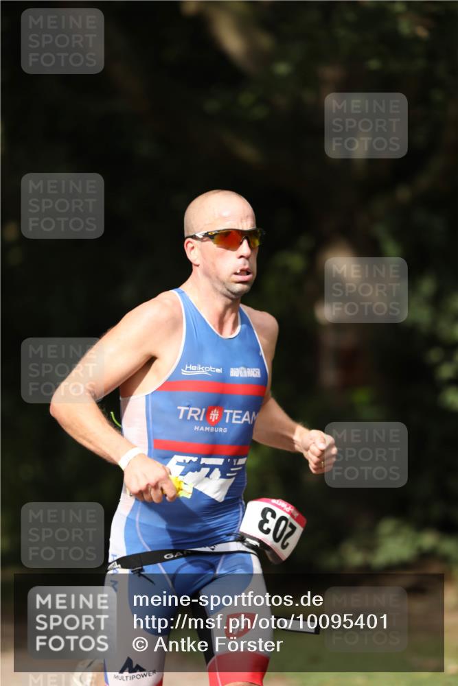 30.08.2026 - Elbe Triathlon Hamburg Antke Förster http://msf.ph/oto/10095401 30.08.2026 09:56:59 Laufen 07 meine-sportfotos.de
