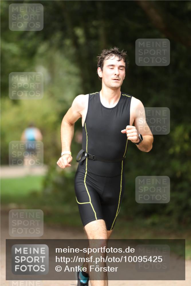 30.08.2026 - Elbe Triathlon Hamburg Antke Förster http://msf.ph/oto/10095425 30.08.2026 09:57:27 Laufen  meine-sportfotos.de