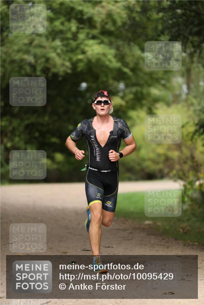 30.08.2026 - Elbe Triathlon Hamburg Antke Förster http://msf.ph/oto/10095429 30.08.2026 09:57:48 Laufen  meine-sportfotos.de