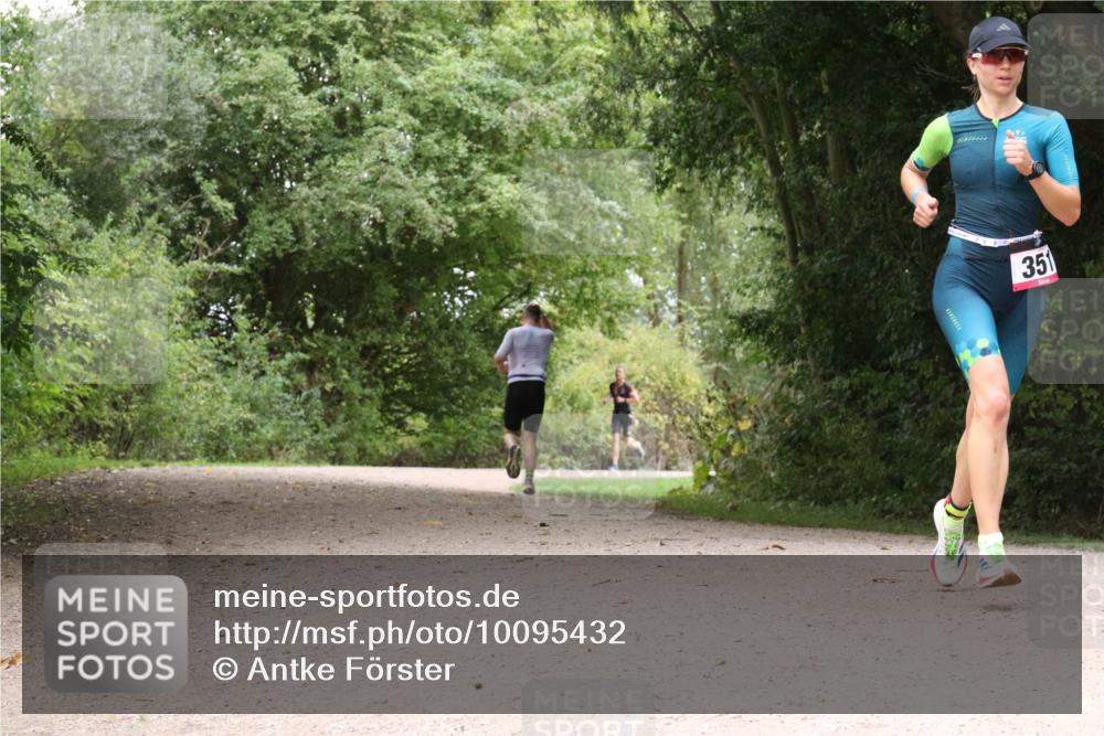 30.08.2026 - Elbe Triathlon Hamburg Antke Förster http://msf.ph/oto/10095432 30.08.2026 10:06:06 Laufen 351 meine-sportfotos.de