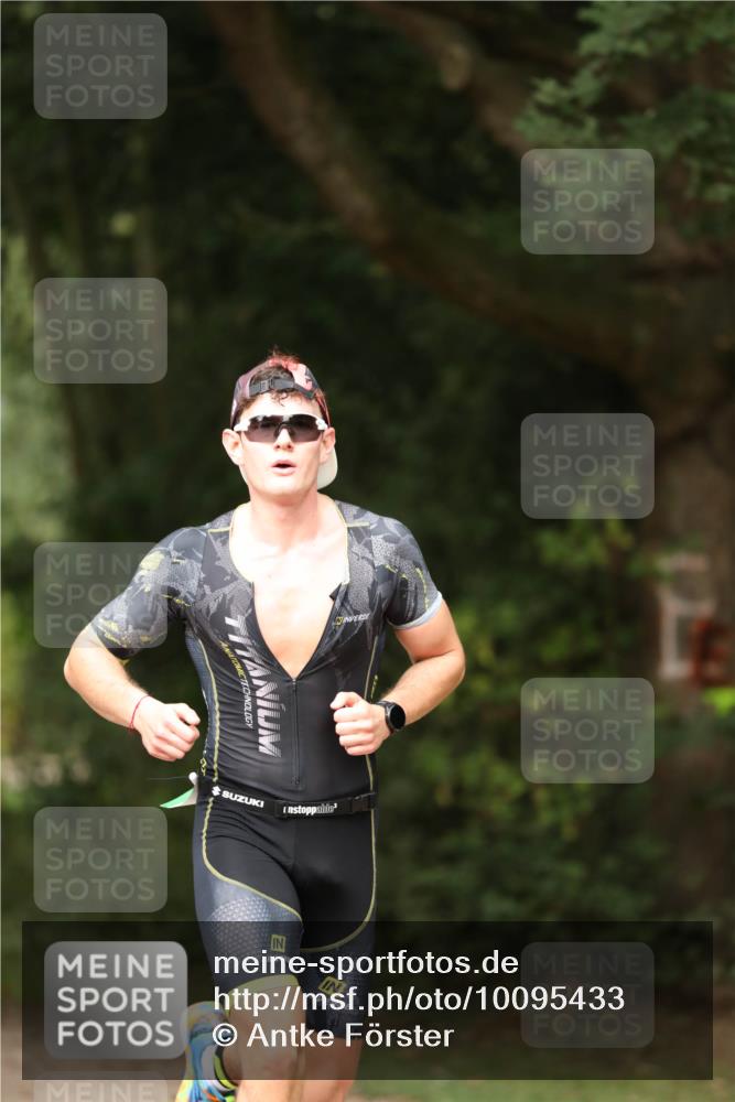 30.08.2026 - Elbe Triathlon Hamburg Antke Förster http://msf.ph/oto/10095433 30.08.2026 09:57:49 Laufen  meine-sportfotos.de