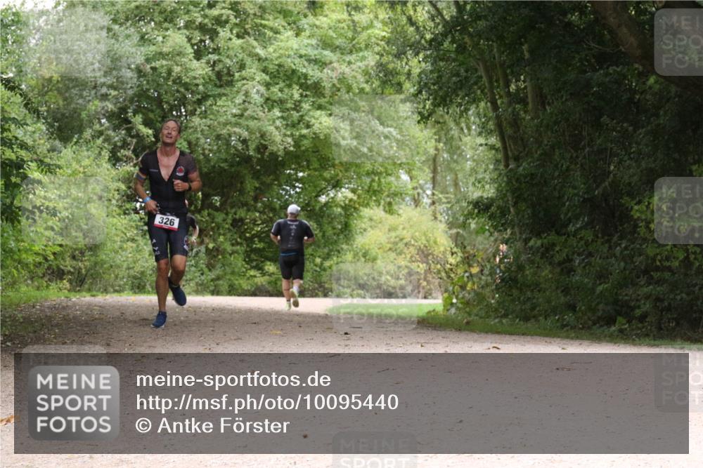 30.08.2026 - Elbe Triathlon Hamburg Antke Förster http://msf.ph/oto/10095440 30.08.2026 10:06:19 Laufen 326 meine-sportfotos.de