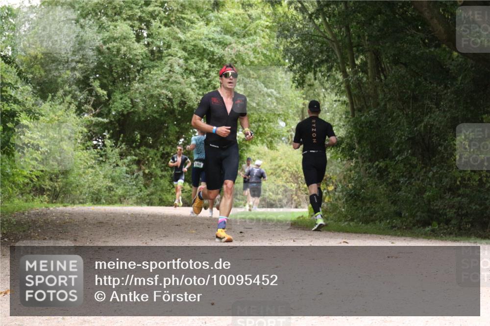 30.08.2026 - Elbe Triathlon Hamburg Antke Förster http://msf.ph/oto/10095452 30.08.2026 10:06:24 Laufen  meine-sportfotos.de