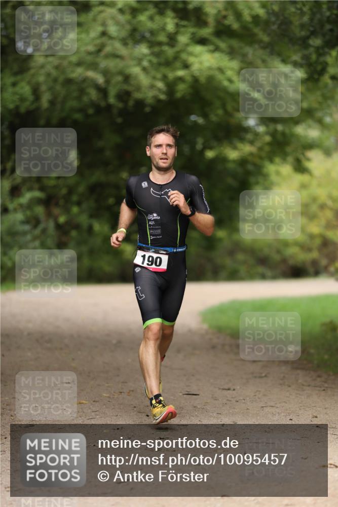 30.08.2026 - Elbe Triathlon Hamburg Antke Förster http://msf.ph/oto/10095457 30.08.2026 09:58:31 Laufen 190 meine-sportfotos.de