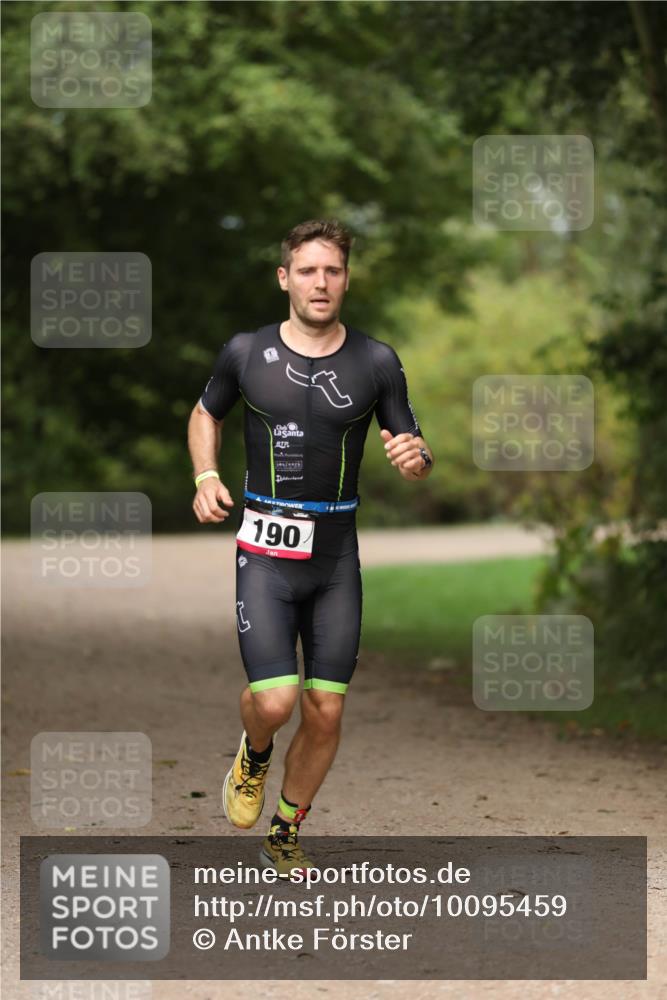 30.08.2026 - Elbe Triathlon Hamburg Antke Förster http://msf.ph/oto/10095459 30.08.2026 09:58:32 Laufen 190 meine-sportfotos.de
