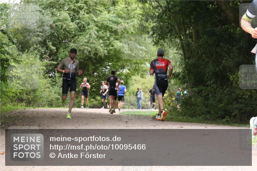 30.08.2026 - Elbe Triathlon Hamburg Antke Förster http://msf.ph/oto/10095466 30.08.2026 10:06:33 Laufen  meine-sportfotos.de