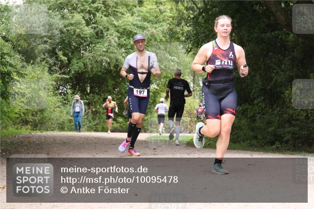 30.08.2026 - Elbe Triathlon Hamburg Antke Förster http://msf.ph/oto/10095478 30.08.2026 10:06:43 Laufen 197 meine-sportfotos.de