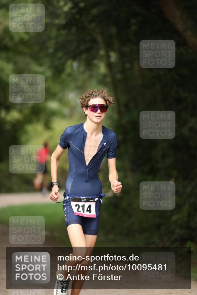 30.08.2026 - Elbe Triathlon Hamburg Antke Förster http://msf.ph/oto/10095481 30.08.2026 09:59:16 Laufen 214 meine-sportfotos.de