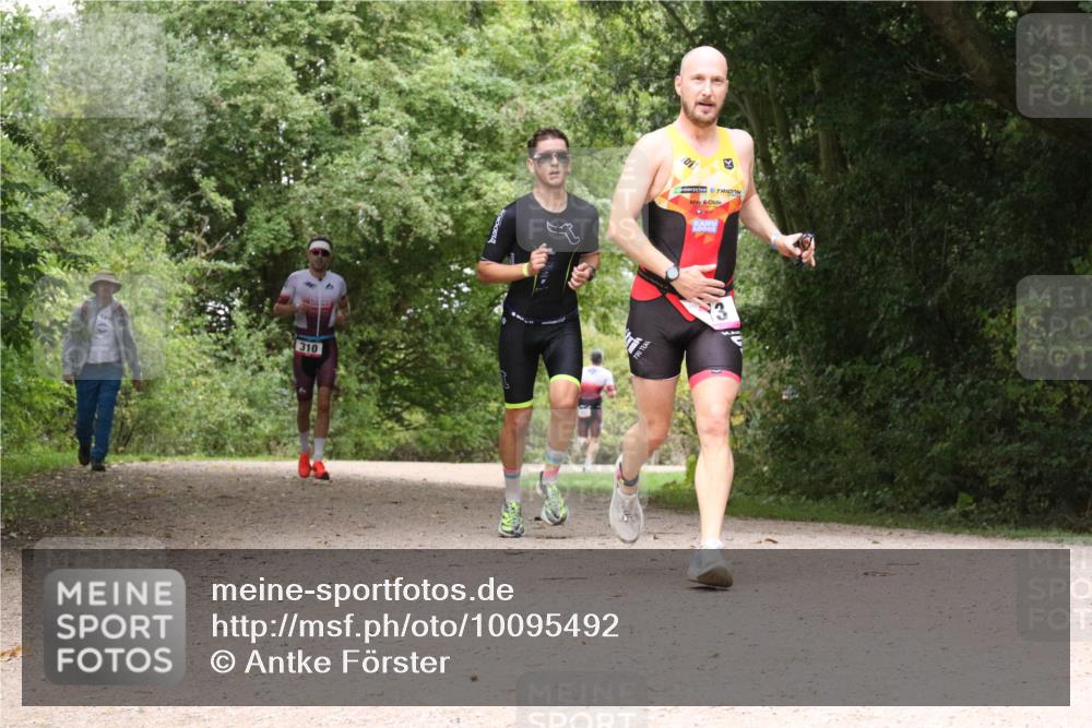 30.08.2026 - Elbe Triathlon Hamburg Antke Förster http://msf.ph/oto/10095492 30.08.2026 10:06:53 Laufen 310 meine-sportfotos.de