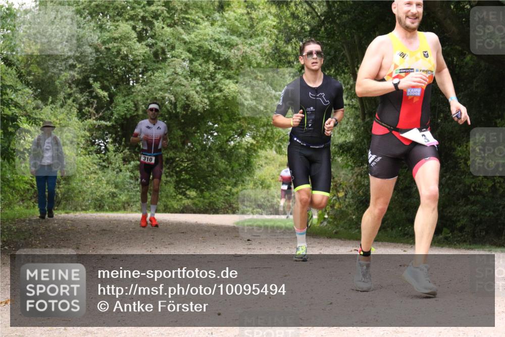 30.08.2026 - Elbe Triathlon Hamburg Antke Förster http://msf.ph/oto/10095494 30.08.2026 10:06:54 Laufen 310 meine-sportfotos.de