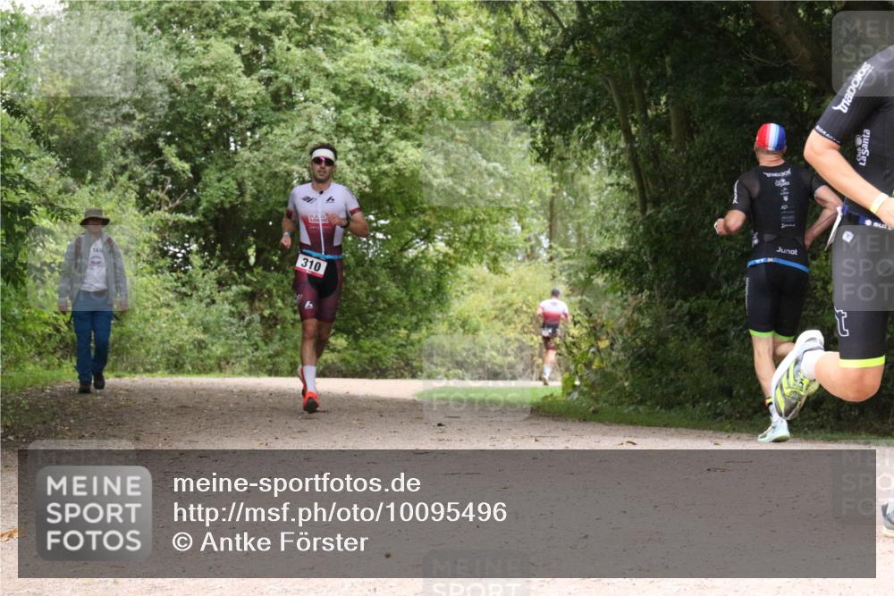 30.08.2026 - Elbe Triathlon Hamburg Antke Förster http://msf.ph/oto/10095496 30.08.2026 10:06:55 Laufen 310 meine-sportfotos.de
