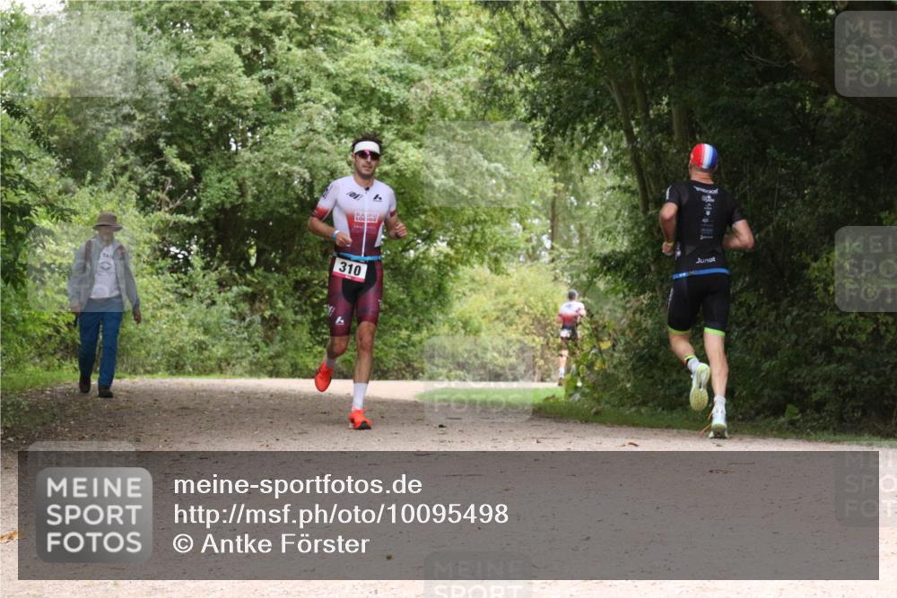 30.08.2026 - Elbe Triathlon Hamburg Antke Förster http://msf.ph/oto/10095498 30.08.2026 10:06:55 Laufen 310 meine-sportfotos.de
