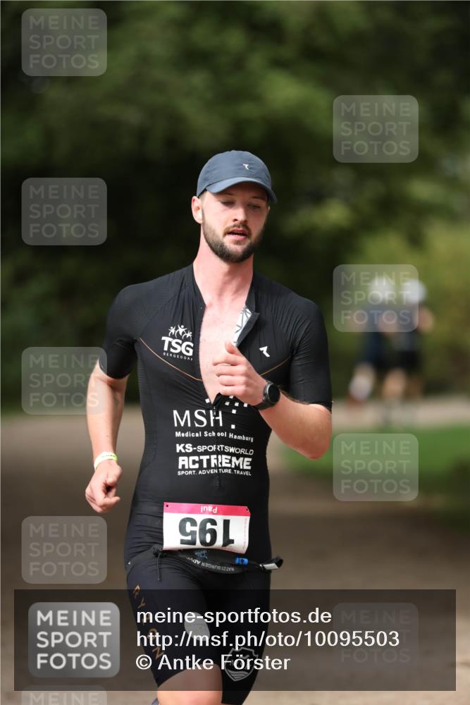 30.08.2026 - Elbe Triathlon Hamburg Antke Förster http://msf.ph/oto/10095503 30.08.2026 10:00:26 Laufen 961 meine-sportfotos.de