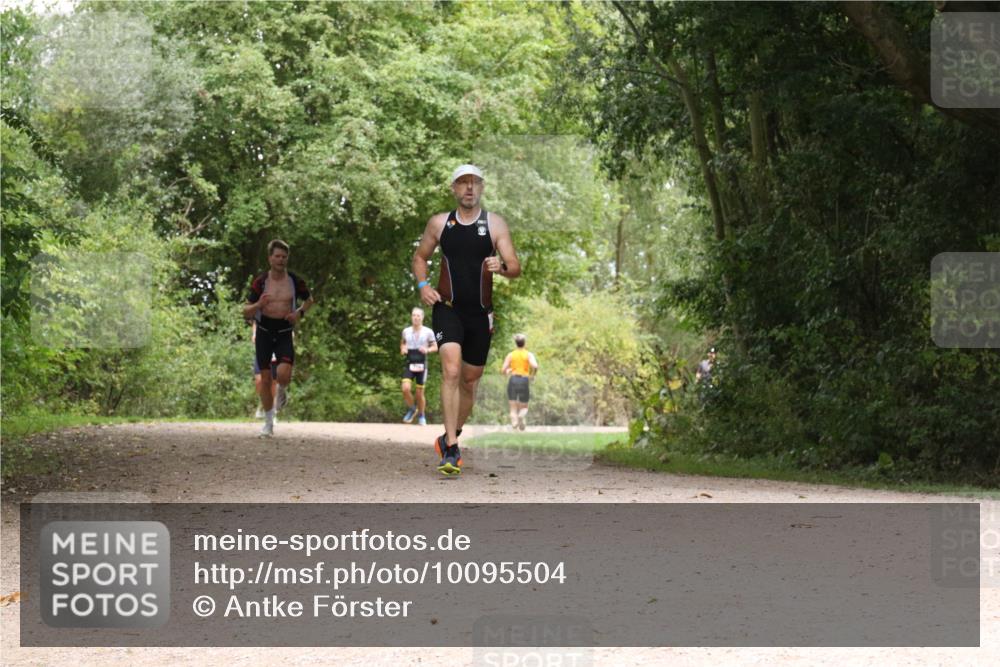 30.08.2026 - Elbe Triathlon Hamburg Antke Förster http://msf.ph/oto/10095504 30.08.2026 10:07:33 Laufen  meine-sportfotos.de