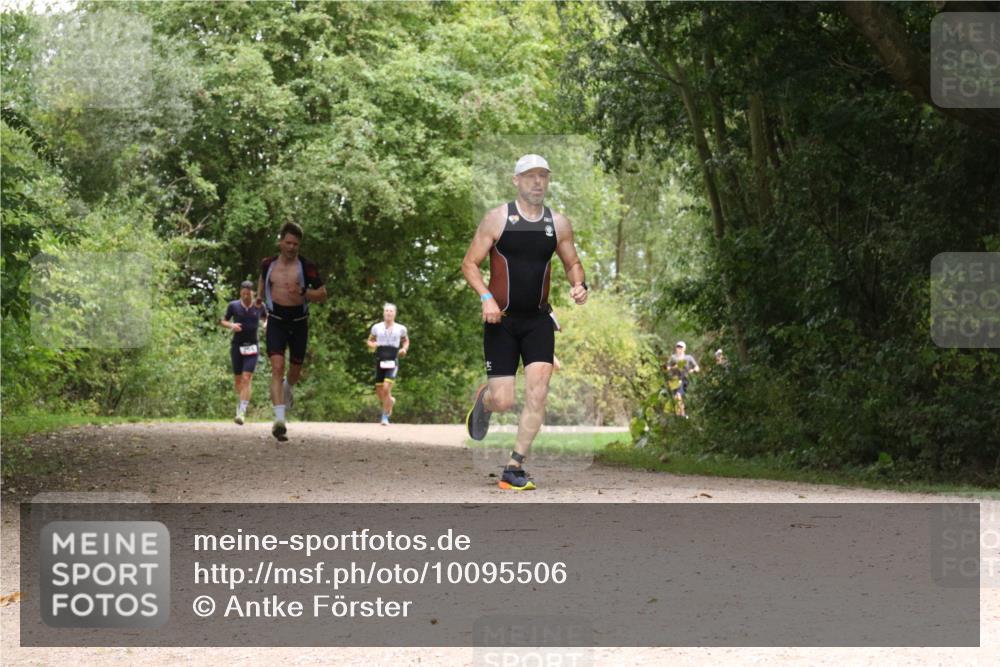 30.08.2026 - Elbe Triathlon Hamburg Antke Förster http://msf.ph/oto/10095506 30.08.2026 10:07:33 Laufen  meine-sportfotos.de