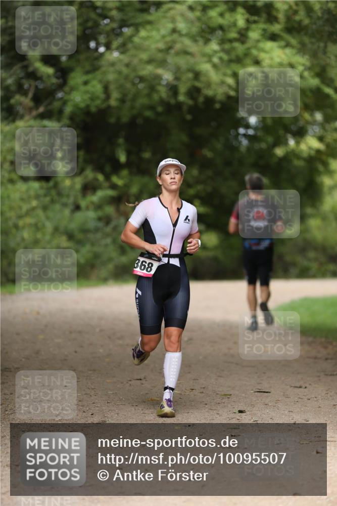 30.08.2026 - Elbe Triathlon Hamburg Antke Förster http://msf.ph/oto/10095507 30.08.2026 10:00:44 Laufen 010, 368 meine-sportfotos.de