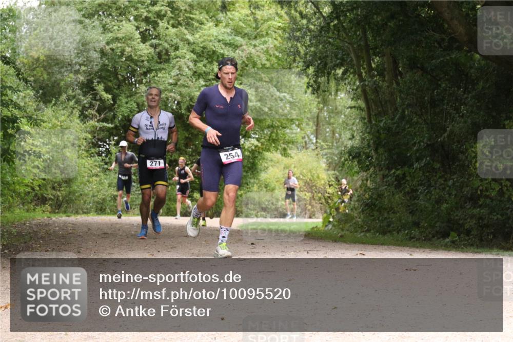30.08.2026 - Elbe Triathlon Hamburg Antke Förster http://msf.ph/oto/10095520 30.08.2026 10:07:41 Laufen 271, 254 meine-sportfotos.de