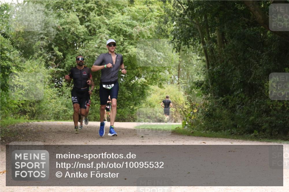 30.08.2026 - Elbe Triathlon Hamburg Antke Förster http://msf.ph/oto/10095532 30.08.2026 10:07:46 Laufen 449 meine-sportfotos.de