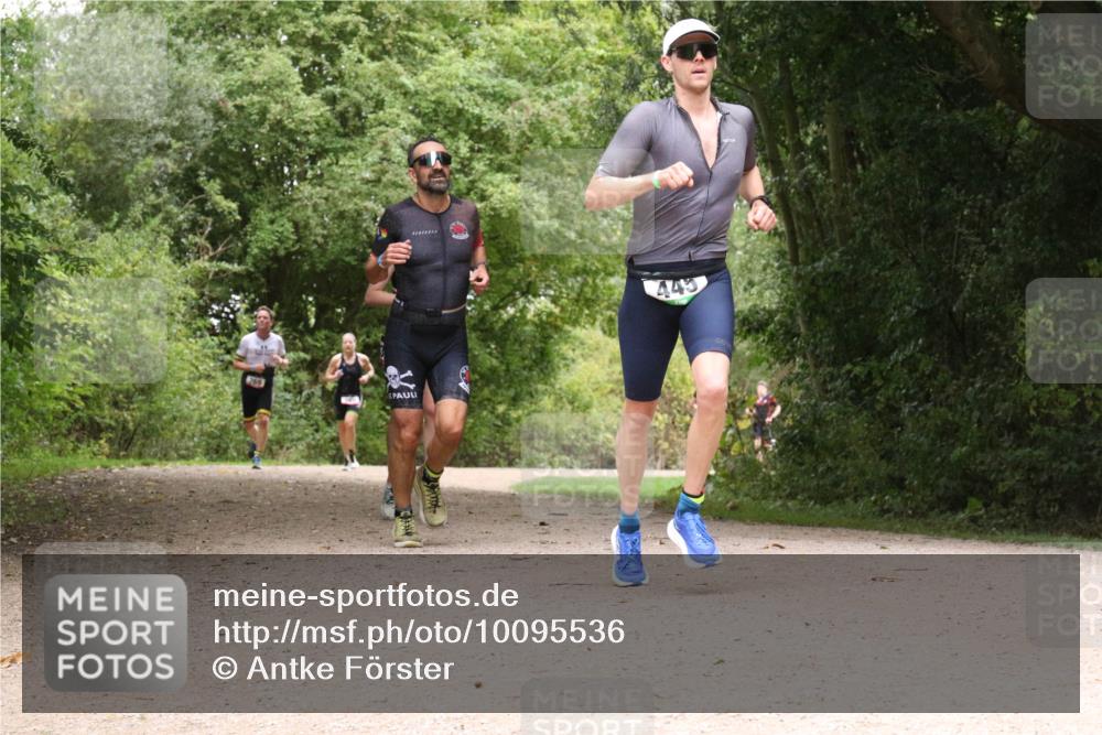 30.08.2026 - Elbe Triathlon Hamburg Antke Förster http://msf.ph/oto/10095536 30.08.2026 10:07:48 Laufen 209, 449 meine-sportfotos.de
