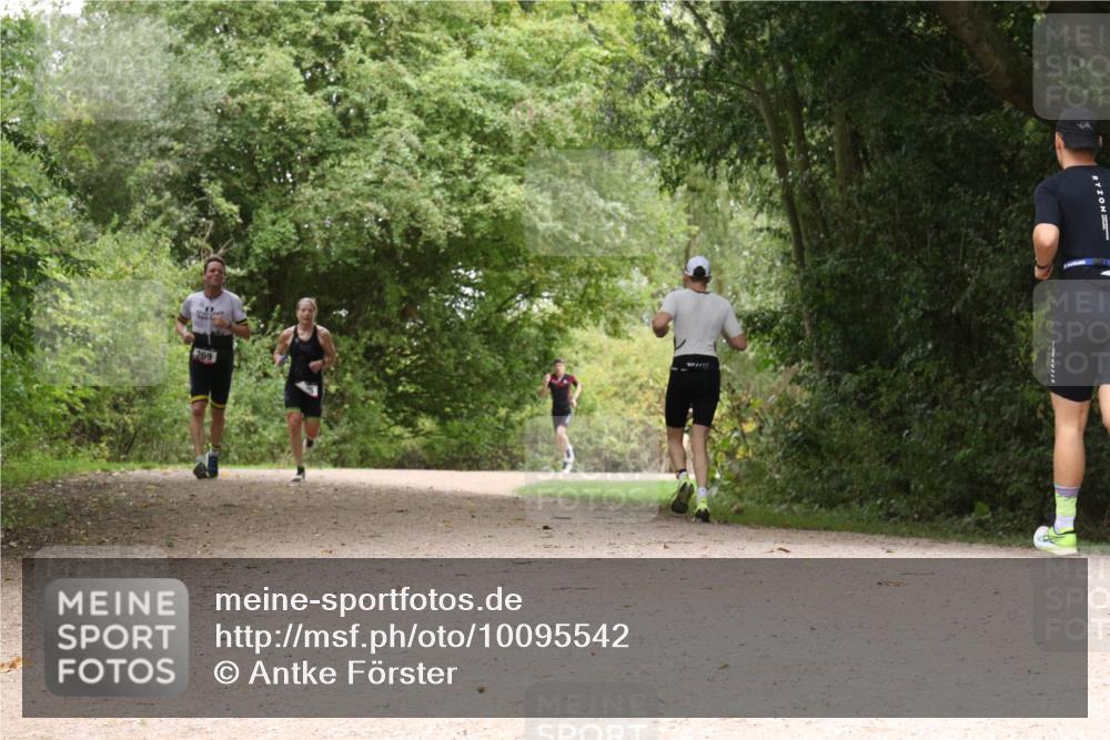 30.08.2026 - Elbe Triathlon Hamburg Antke Förster http://msf.ph/oto/10095542 30.08.2026 10:07:51 Laufen 269 meine-sportfotos.de