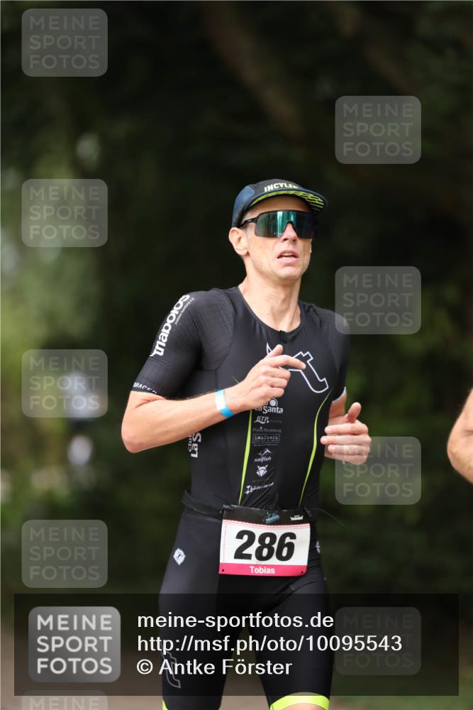 30.08.2026 - Elbe Triathlon Hamburg Antke Förster http://msf.ph/oto/10095543 30.08.2026 10:01:29 Laufen 286 meine-sportfotos.de