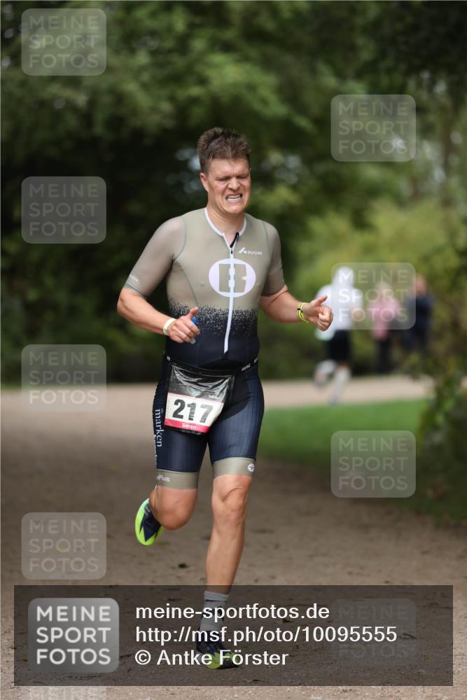 30.08.2026 - Elbe Triathlon Hamburg Antke Förster http://msf.ph/oto/10095555 30.08.2026 10:01:36 Laufen 217 meine-sportfotos.de