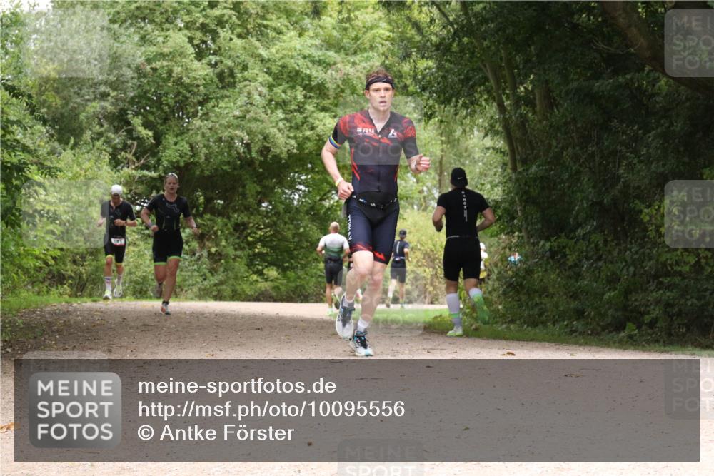 30.08.2026 - Elbe Triathlon Hamburg Antke Förster http://msf.ph/oto/10095556 30.08.2026 10:08:01 Laufen 201 meine-sportfotos.de