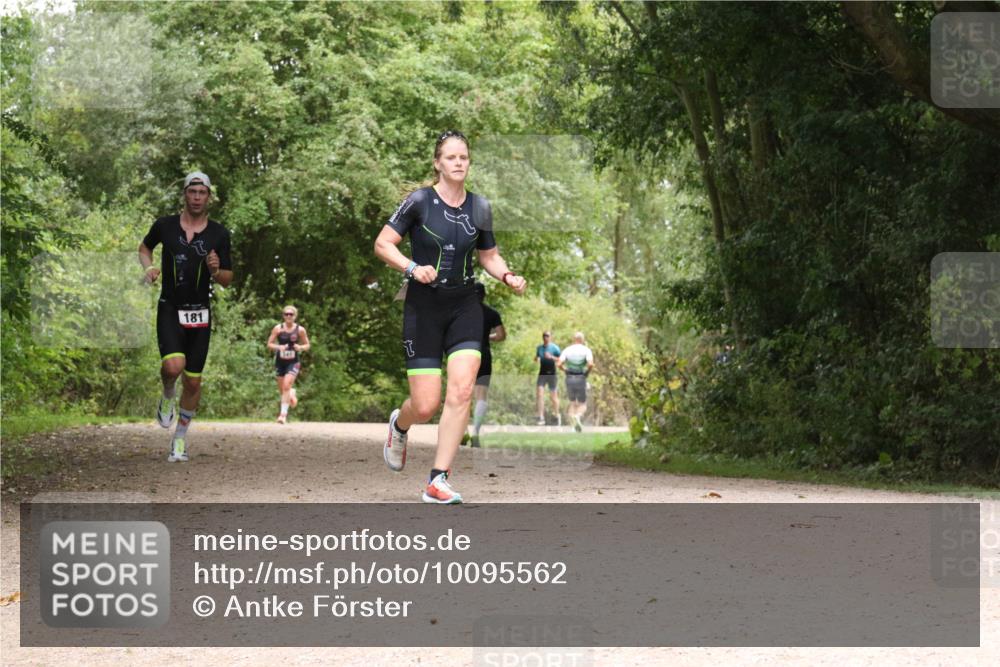30.08.2026 - Elbe Triathlon Hamburg Antke Förster http://msf.ph/oto/10095562 30.08.2026 10:08:04 Laufen 181 meine-sportfotos.de