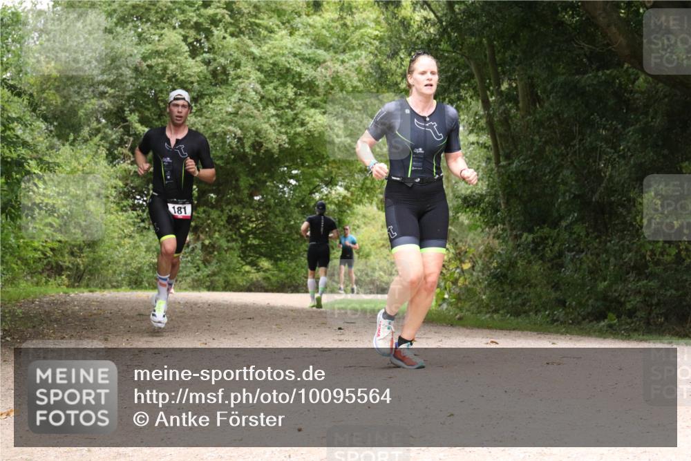 30.08.2026 - Elbe Triathlon Hamburg Antke Förster http://msf.ph/oto/10095564 30.08.2026 10:08:05 Laufen 181 meine-sportfotos.de