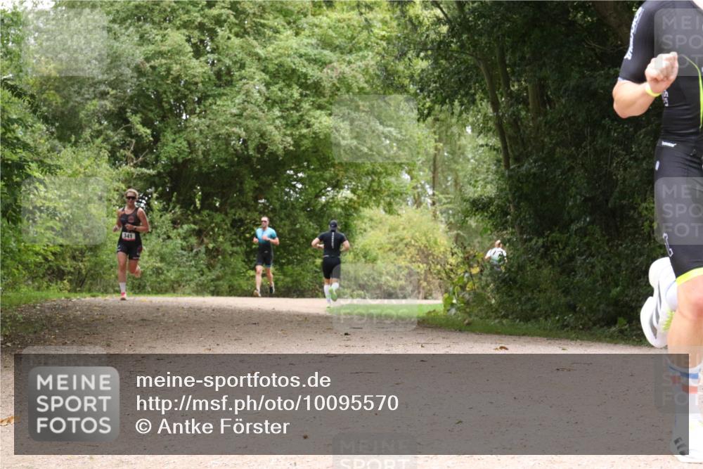 30.08.2026 - Elbe Triathlon Hamburg Antke Förster http://msf.ph/oto/10095570 30.08.2026 10:08:07 Laufen 341 meine-sportfotos.de